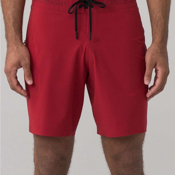 32 Lululemon Current State Shorts Game Day Red - Picture 1 of 12